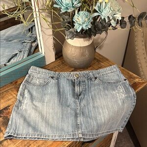Bundle 5 items @ 20$, pay only 60$ - Vintage Tommy Hilfiger Denim Mini Skirt